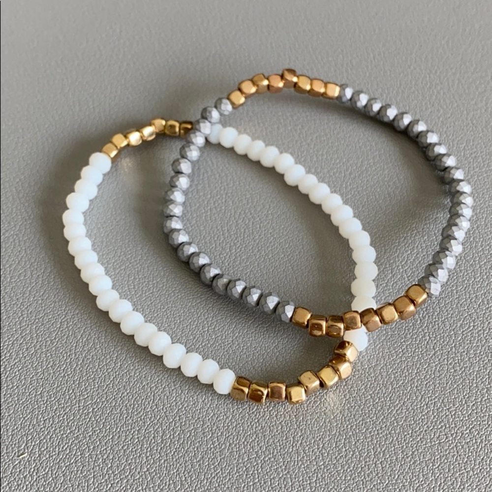 2 beaded stretchy bracelets with gold detail